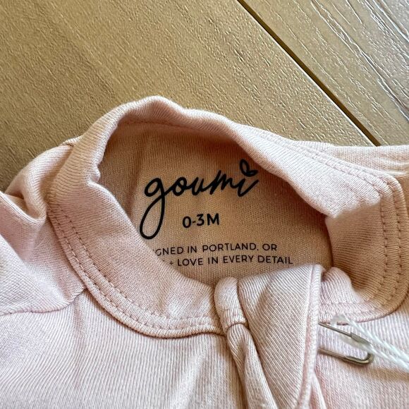 NWT Goumi Kids Rose Baby Footie SZ 0-3mo Pink Bamboo Zippy Sleeper Girls - Picture 3 of 3